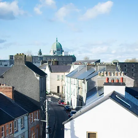 The فندق غالواي